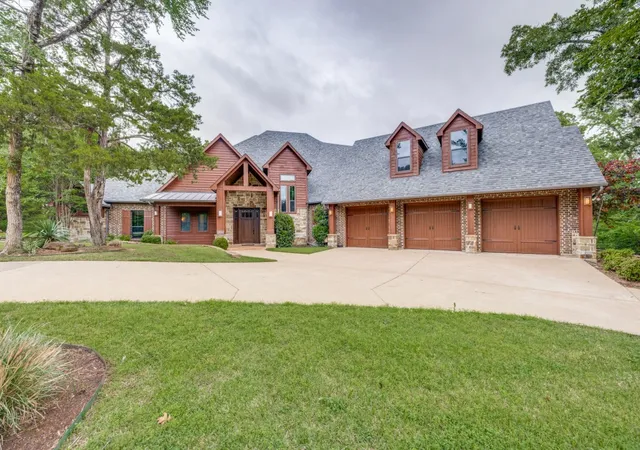 Photo 2 of Single family home for sale at 127 Dove Canyon Dr, Gordonville, TX 76245 | MLS# 21251120 | Listing updated on 2026-07-19