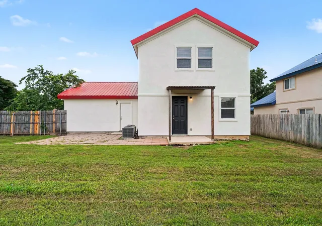 Homes for sale in Ponder, TX | 416 S Madison Pl, Ponder, TX 76259 | MLS# 21256595