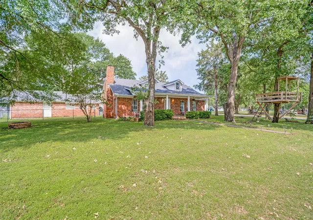 Homes for sale in Gun Barrel City, TX | 101 Veterans Ln, Gun Barrel City, TX 75156 | MLS# 21242499