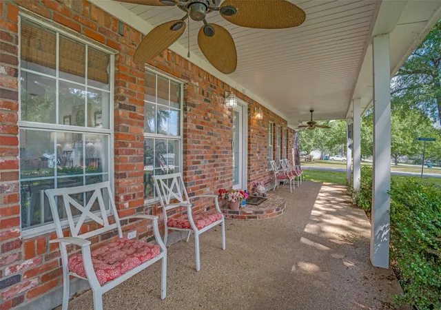 Homes for sale in Gun Barrel City, TX | 101 Veterans Ln, Gun Barrel City, TX 75156 | MLS# 21242499