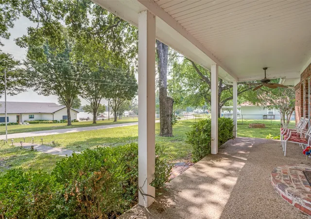 Homes for sale in Gun Barrel City, TX | 101 Veterans Ln, Gun Barrel City, TX 75156 | MLS# 21242499