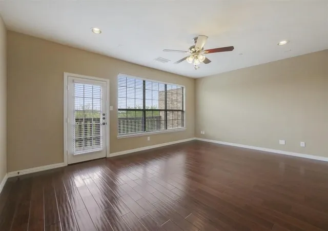 Homes for sale in Irving, TX | 7817 Fox Horn Dr, Irving, TX 75063 | MLS# 21257005