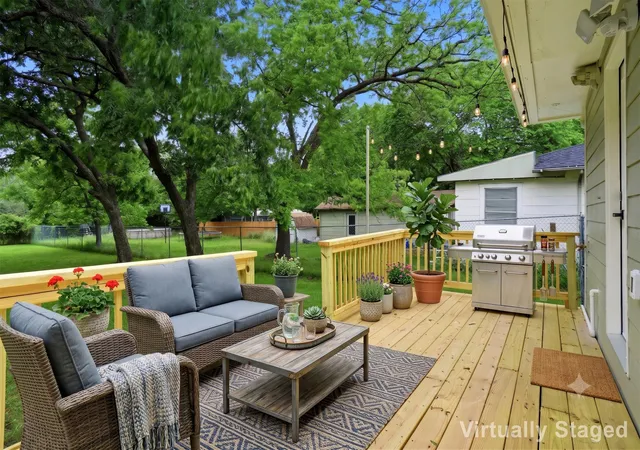 Photo 3 of Single family home for sale at 317 S Walker St, Mesquite, TX 75149 | MLS# 21250198 | Listing updated on 2026-08-22