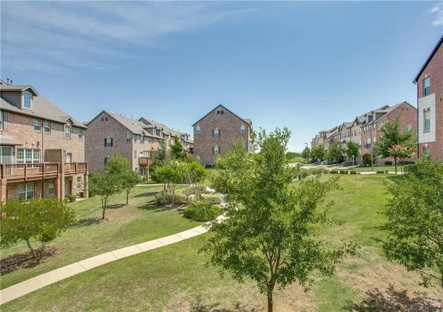 Homes for sale in Irving, TX | 1531 Biltmore Ln, Irving, TX 75063 | MLS# 21257041