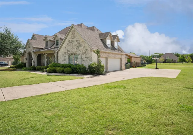 Photo 2 of Single family home for sale at 1720 Highland Meadows Dr, Prosper, TX 75078 | MLS# 21253730 | Listing updated on 2026-07-24