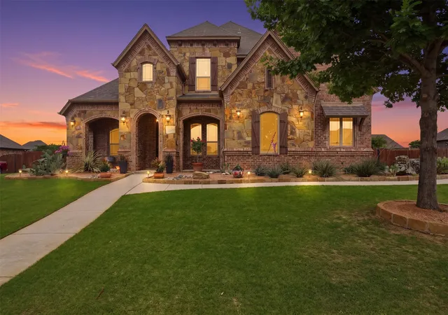 Photo 2 of Sale Pending at 207 Tamiami Trl, Haslet, TX 76052 | MLS# 21256754 | Listing updated on 2026-07-17