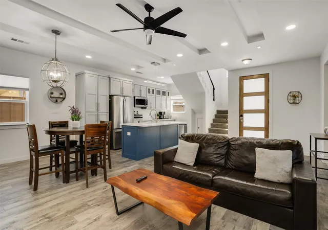 Photo 3 of Single family home for sale at 3725 Toronto St, Dallas, TX 75212 | MLS# 21256806 | Listing updated on 2026-09-21