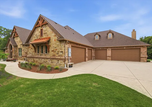 Photo 3 of Single family home for sale at 6751 Robinson Canyon Rd, Aubrey, TX 76227 | MLS# 21252392 | Listing updated on 2026-07-12
