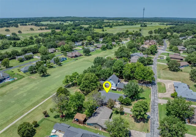 Homes for sale in Gainesville, TX | 310 Navajo Trl, Gainesville, TX 76240 | MLS# 21253601