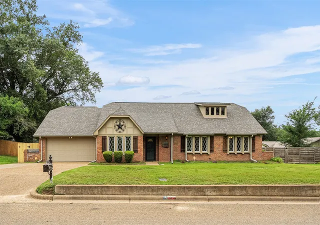 Homes for sale in Athens, TX | 1102 Mill Run Rd, Athens, TX 75751 | MLS# 21254534