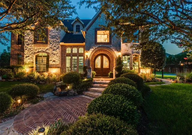 Photo 2 of Mansion for sale at 1709 Woodsboro Ct, Allen, TX 75013 | MLS# 21254542 | Listing updated on 2026-09-27