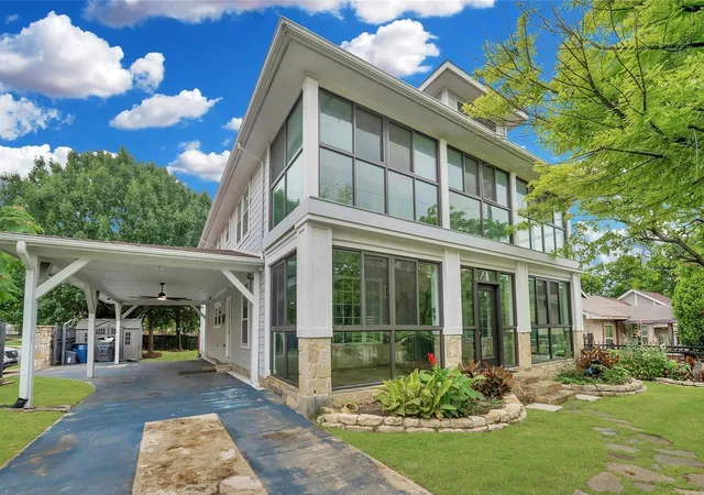 Single family home for sale at 6303 E Grand Ave, Dallas, TX 75223 | MLS# 21255400