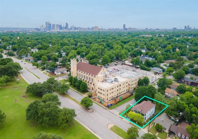 Photo 2 of Single family home for sale at 6303 E Grand Ave, Dallas, TX 75223 | MLS# 21255400 | Listing updated on 2026-10-07