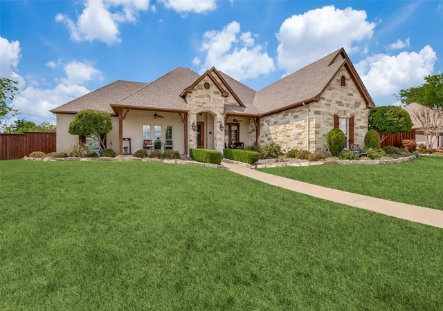 Photo 1 of Single family home for sale at 4041 Blackchamp Rd, Midlothian, TX 76065 | MLS# 21256621 | Listing updated on 2026-09-02