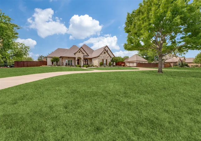Photo 2 of Single family home for sale at 4041 Blackchamp Rd, Midlothian, TX 76065 | MLS# 21256621 | Listing updated on 2026-09-02