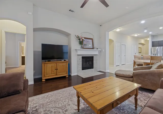 Photo 4 of Sale Pending at 711 Cedarview Dr, Garland, TX 75040 | MLS# 21257155 | Listing updated on 2026-07-20
