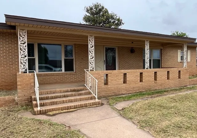 Homes for sale in Rotan, TX | 901 E Burnside St, Rotan, TX 79546 | MLS# 21257102