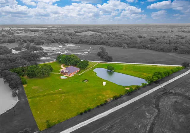 Photo 1 of Single family home for sale at 9412 Private Road 2425, Terrell, TX 75160 | MLS# 21254705 | Listing updated on 2026-08-19