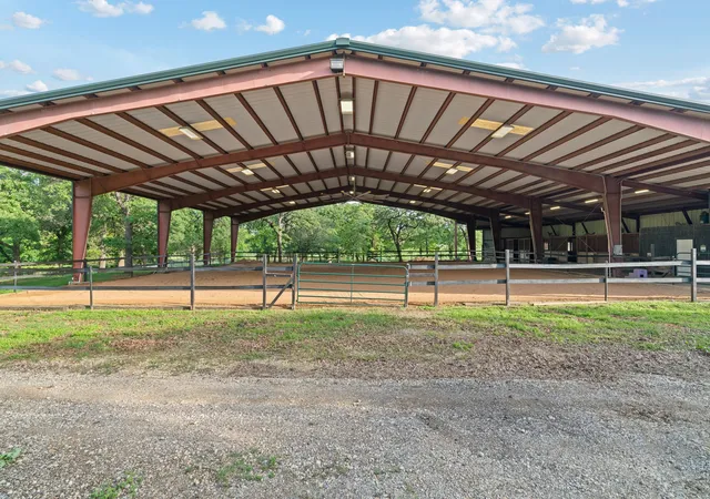 Photo 3 of House for sale at 9345 County Road 519, Alvarado, TX 76009 | MLS# 21256688 | Listing updated on 2026-10-07