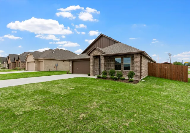 2nd image of 200 Pennington Rd, Nevada, TX 75173 | MLS# 21252010