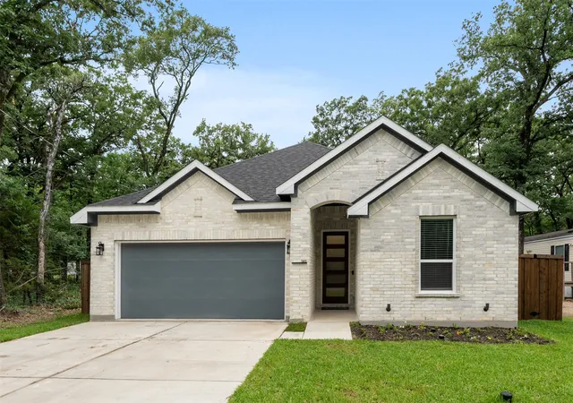 Homes for sale in Mabank, TX | 141 Wedgewood Dr, Mabank, TX 75156 | MLS# 21254493
