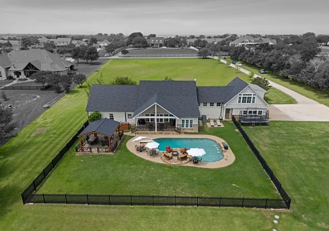 Photo 2 of Mansion for sale at 1043 Anna Cade Rd, Rockwall, TX 75087 | MLS# 21257172 | Listing updated on 2026-07-05