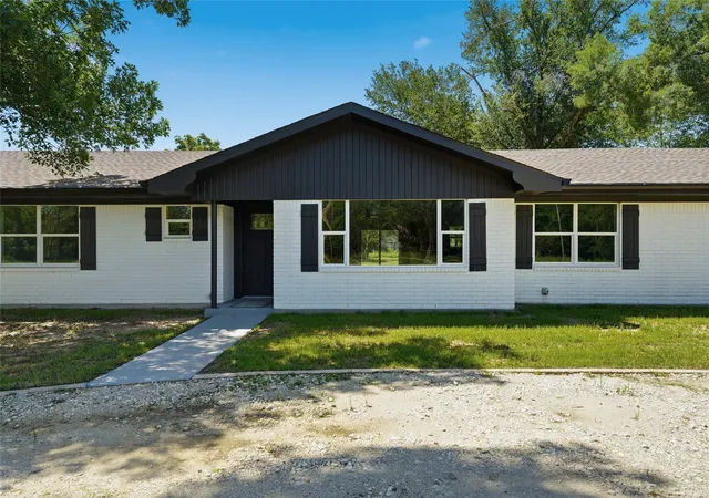 Homes for sale in Marlin, TX | 192 County Road 173, Marlin, TX 76661 | MLS# 21257360