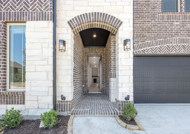 Photo 3 of Sale Pending at 3309 Emerald Trace Dr, Argyle, TX 76226 | MLS# 21256026 | Listing updated on 2026-09-16