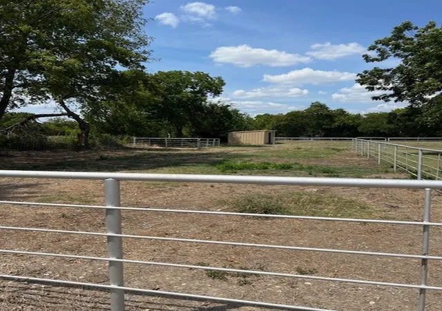 Photo 1 of Land for sale at 8006 State Hwy 34, Ladonia, TX 75449 | MLS# 21257404 | Listing updated on 2026-09-01