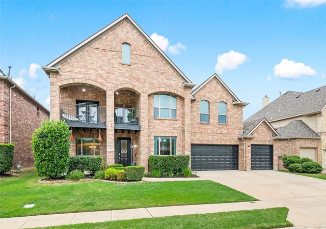 Photo 2 of Single family home for sale at 10249 Crowne Pointe Ln, Fort Worth, TX 76244 | MLS# 21257258 | Listing updated on 2026-07-23