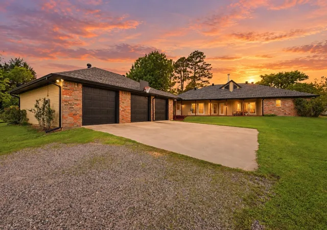 Photo 1 of Single family home for sale at 66 Tucker St, Pottsboro, TX 75076 | MLS# 21254207 | Listing updated on 2026-09-30