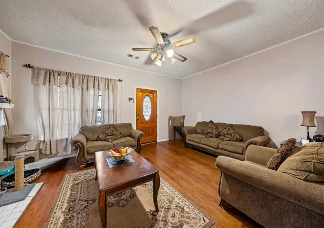 2nd image of 1725 Summer Ave, Waco, TX 76708 | MLS# 21257048