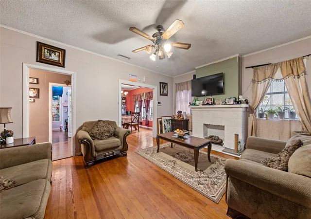3rd image of 1725 Summer Ave, Waco, TX 76708 | MLS# 21257048