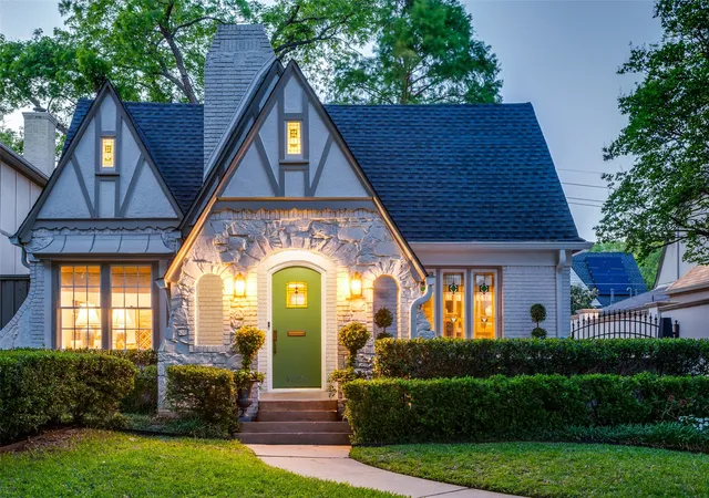 Homes for sale in Highland Park, TX | 4504 Livingston Ave, Highland Park, TX 75205 | MLS# 21247938