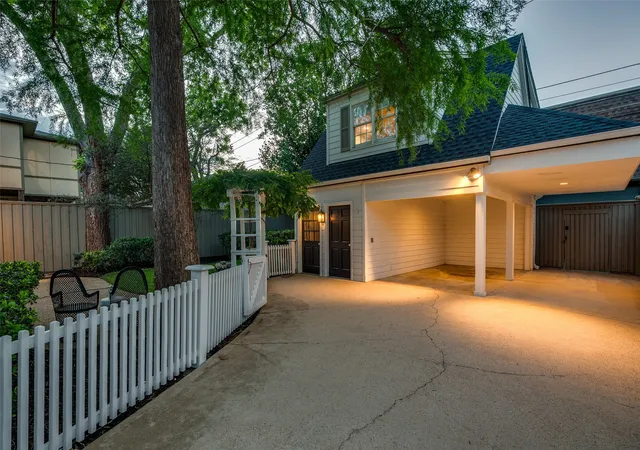Homes for sale in Highland Park, TX | 4504 Livingston Ave, Highland Park, TX 75205 | MLS# 21247938