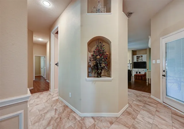 4th image of 6608 Barclay Ln, Garland, TX 75044 | MLS# 21244426