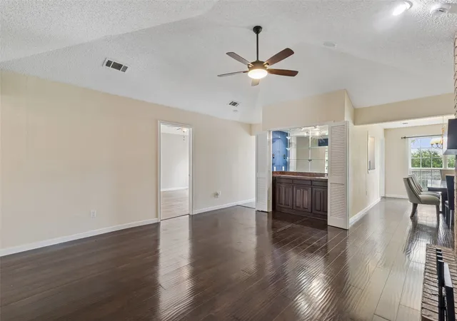 Photo 4 of Single family home for sale at 801 Country Club Pl, Grand Prairie, TX 75052 | MLS# 21257616 | Listing updated on 2026-08-03