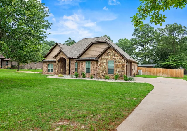 Homes for sale in Mineola, TX | 189 Private Road 2321, Mineola, TX 75773 | MLS# 21256521