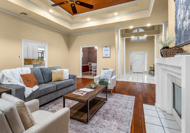 Photo 3 of Single family home for sale at 80 Sugar Creek Pl, Woodway, TX 76712 | MLS# 21256517 | Listing updated on 2026-10-07