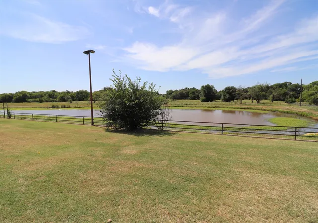 Photo 4 of Single family home for sale at 505 Country Club Dr, Henrietta, TX 76365 | MLS# 21257642 | Listing updated on 2026-07-16