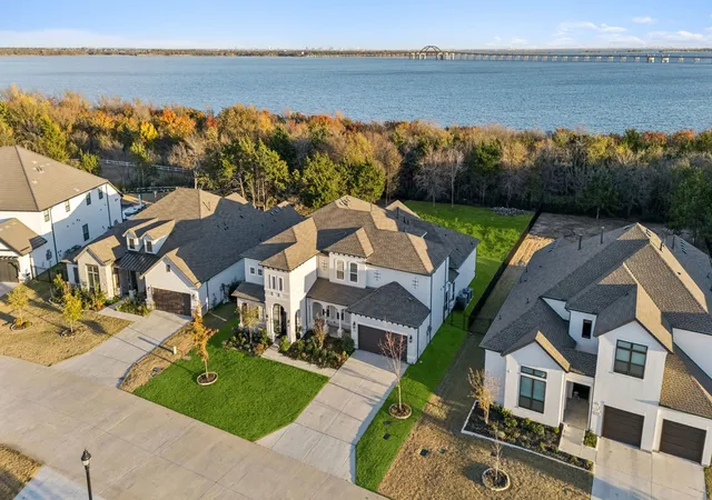4th image of 1321 Mcclintock Dr, Shady Shores, TX 76208 | MLS# 21257639