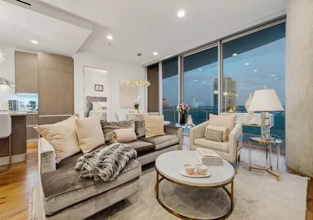 Photo 4 of Condo for sale at 3130 N Harwood St #702, Dallas, TX 75201 | MLS# 21257614 | Listing updated on 2026-08-26