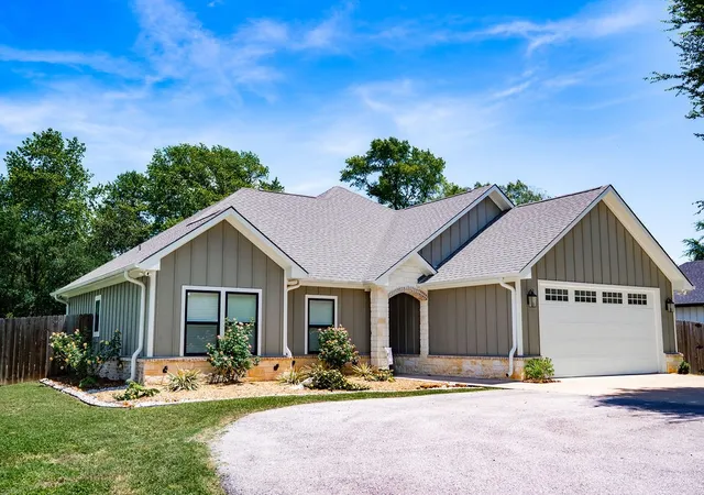 Homes for sale in Athens, TX | 6371 Mill Run Rd, Athens, TX 75751 | MLS# 21244149