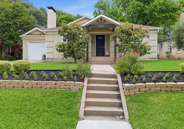 Homes for sale in Fort Worth, TX | 2725 Ryan Pl Dr, Fort Worth, TX 76110 | MLS# 21256129