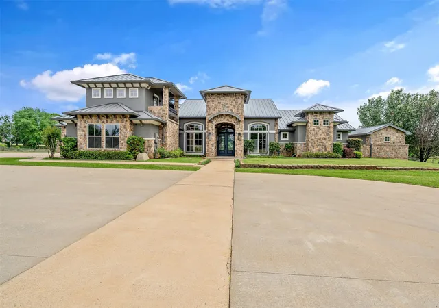 Homes for sale in Flint, TX | 20389 County Road 178, Flint, TX 75762 | MLS# 21231587