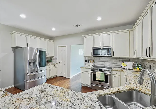 Photo 1 of Single family home for sale at 5004 Rain Forest Dr, Mc Kinney, TX 75070 | MLS# 21255873 | Listing updated on 2026-08-30