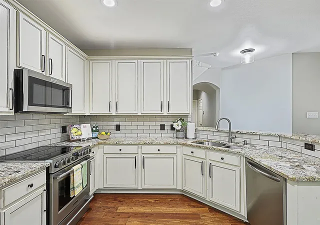 Photo 4 of Single family home for sale at 5004 Rain Forest Dr, Mc Kinney, TX 75070 | MLS# 21255873 | Listing updated on 2026-08-30