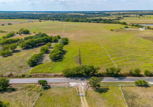 Homes for sale in Alvarado, TX | 4004 County Road 405, Alvarado, TX 76009 | MLS# 21256819