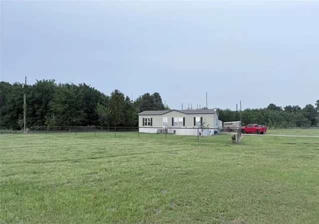 Homes for sale in Mabank, TX | 190 Railroad Dr, Mabank, TX 75156 | MLS# 21257726