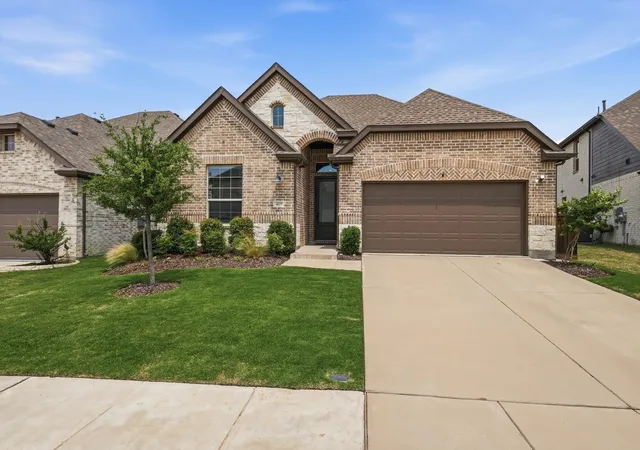 2nd image of 405 Hummingbird Dr, Celina, TX 75009 | MLS# 21257468